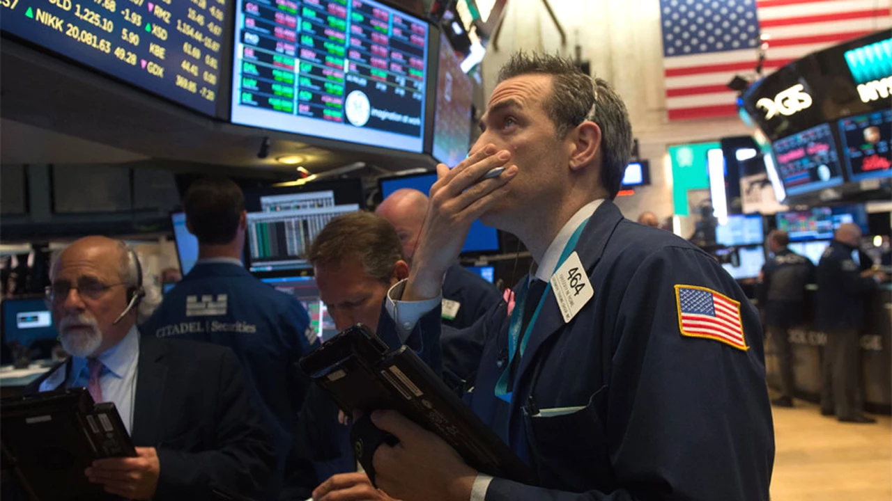 Lunes negro: las acciones argentinas en Wall Street cayeron hasta 7%