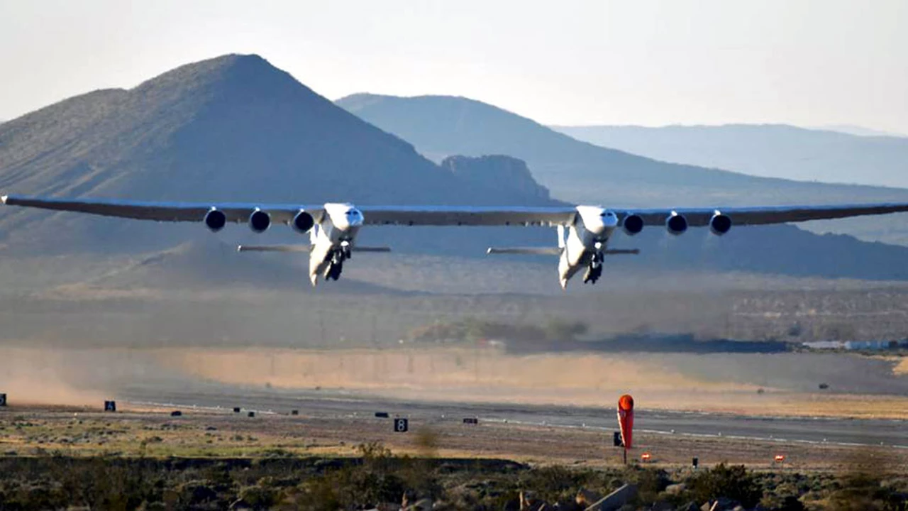 El avión más grande del mundo se queda en tierra