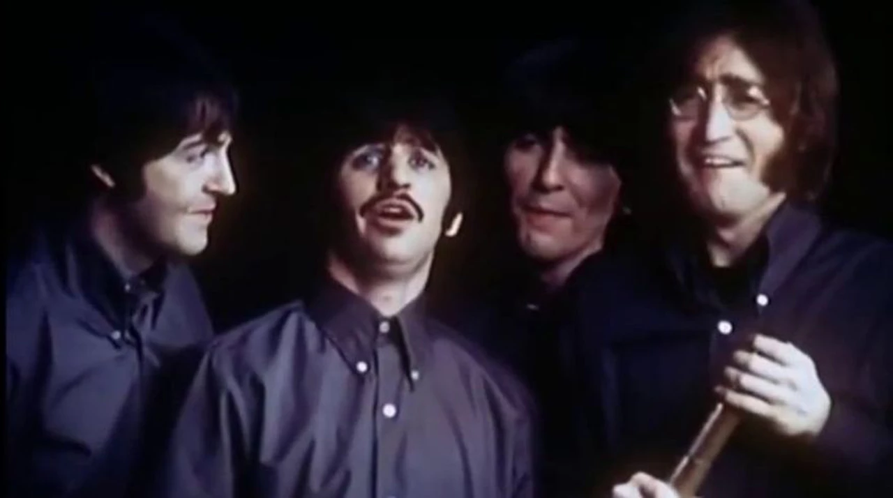 Video: el llamativo spot de Alberto Fernández con The Beatles