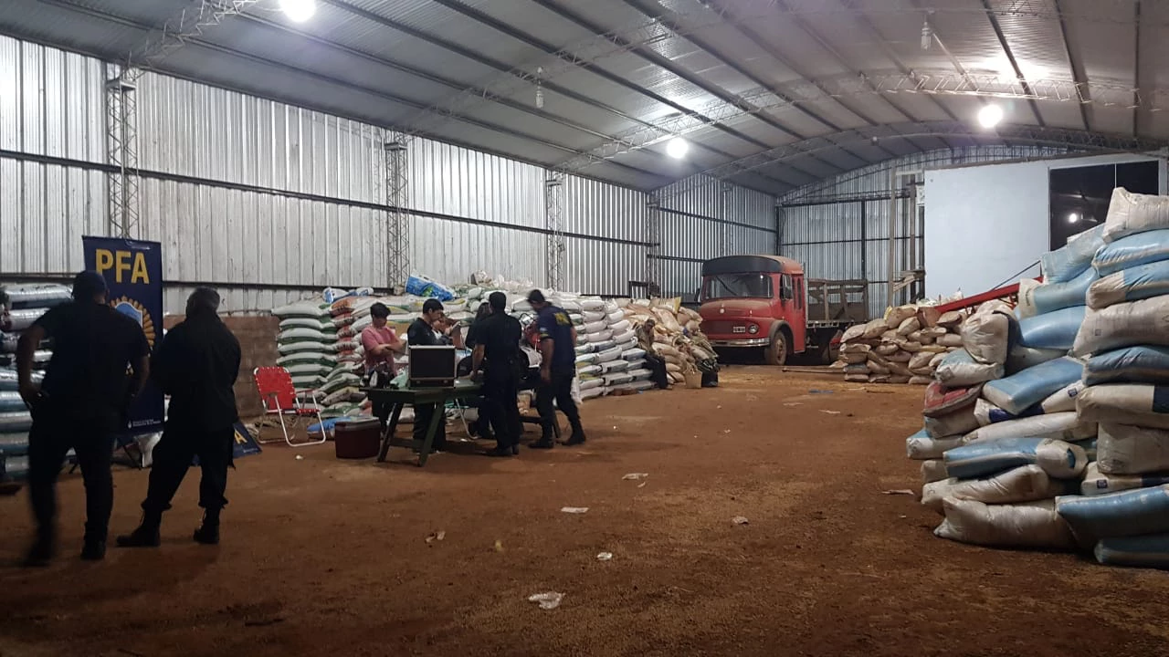 La AFIP frenó una maniobra de contrabando de más de 150 toneladas de soja a Brasil