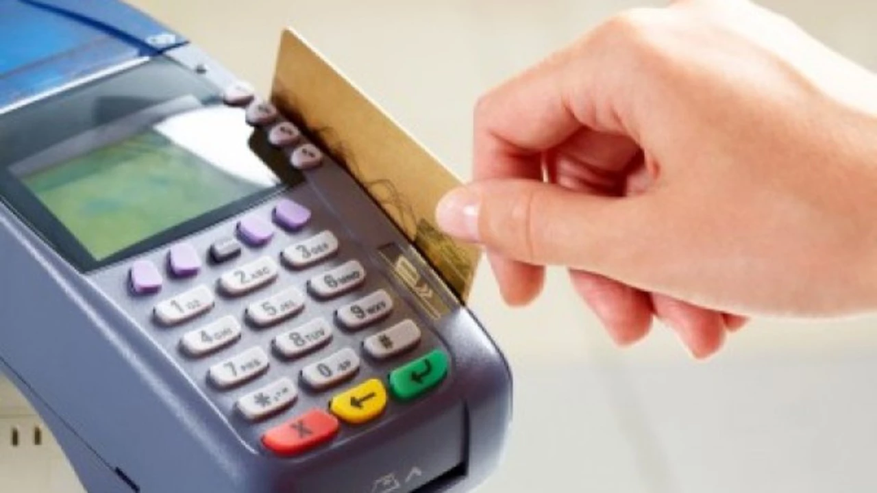 Financiarse con tarjeta de crédito puede costar hasta 170% anual