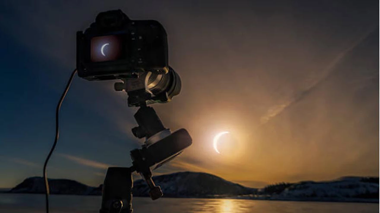 Cómo ver el eclipse solar total sin dañar tus ojos