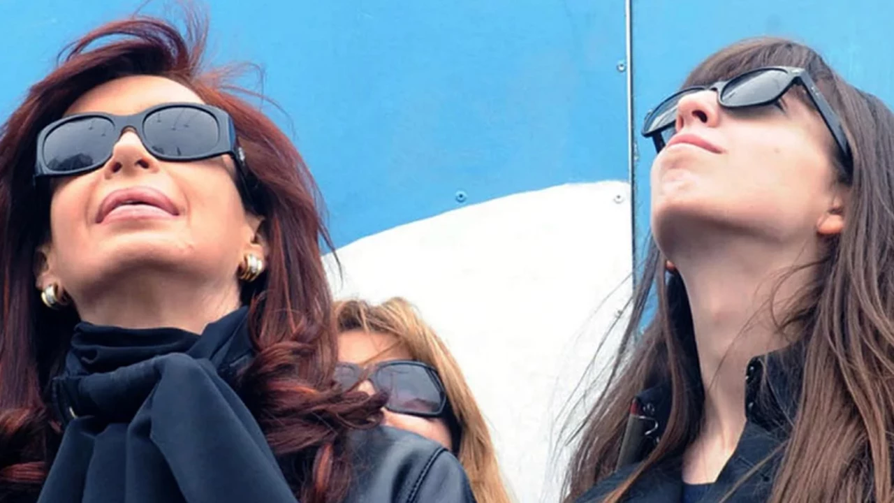 Cristina Kirchner suspende la campaña y visita a su hija Florencia en Cuba