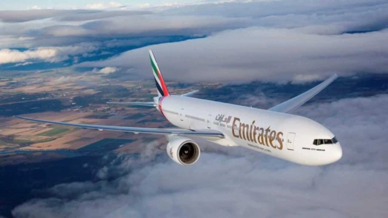 La aerolínea Emirates recortará 30.000 empleos en todo el mundo