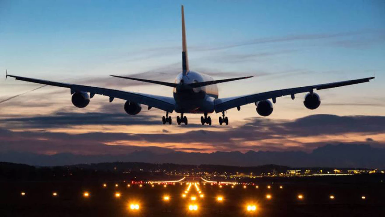 El Gobierno dispuso una baja de impuestos a los vuelos internacionales a partir del mes de enero