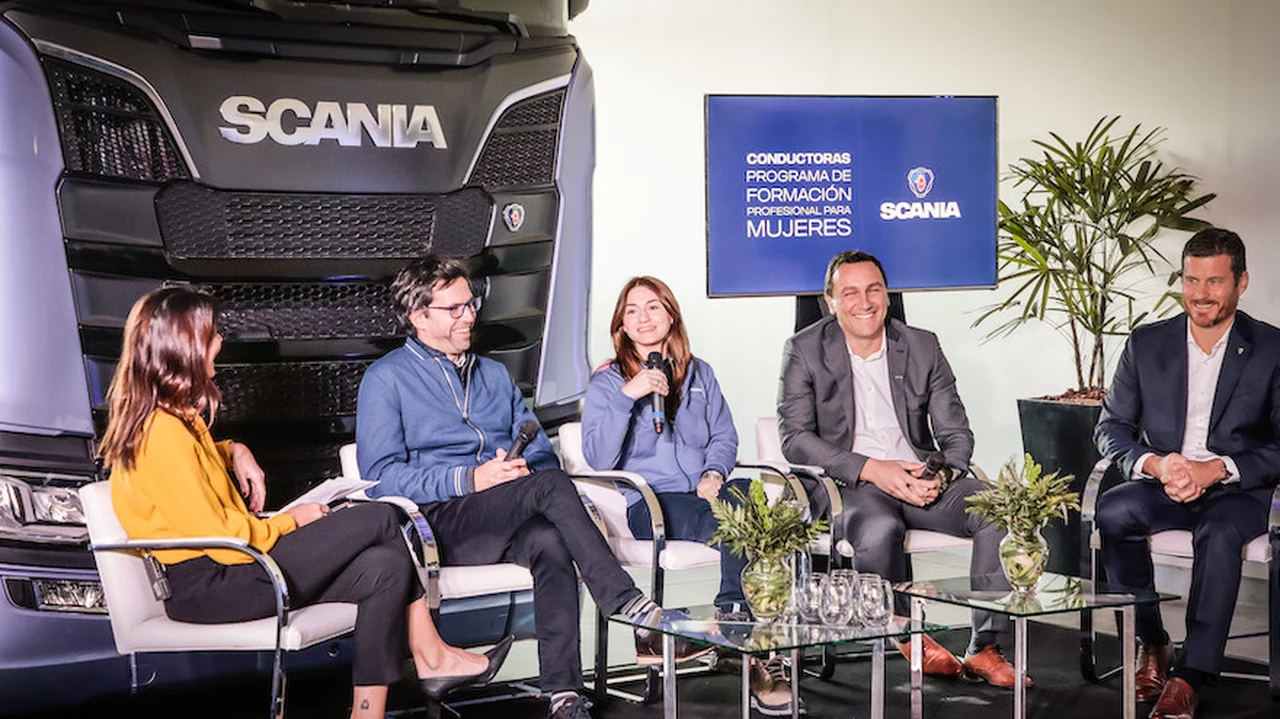 Conductoras de camiones: Scania presentó el programa de formación para mujeres