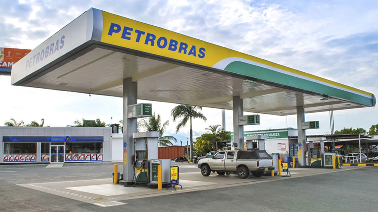 Petrobras analiza cerrar oficinas en Colombia, Argentina y Uruguay