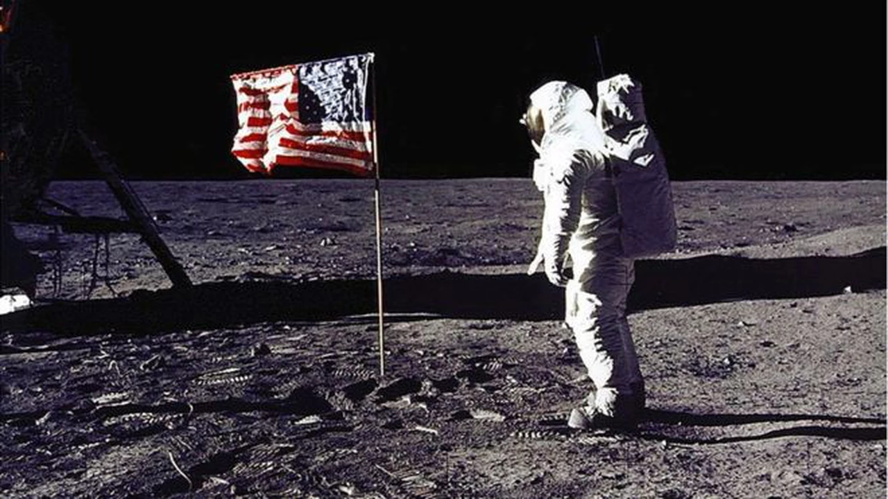 Rusia no cree que el Apolo 11 haya llegado a la Luna y viajará a comprobarlo
