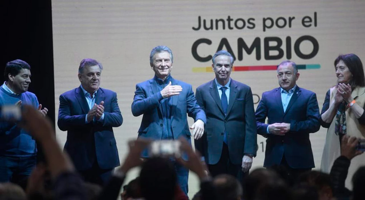 Macri dijo que esta es una elección "bisagra" y convocó "a salir con convicción" a ganar el voto