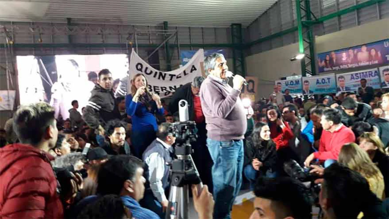 Video: dos facciones del peronismo, a las piñas en un acto en La Rioja