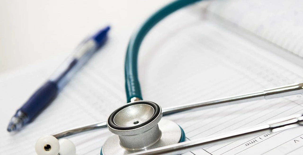 Nueva ley en la mira: médicos siguen de paro en la Ciudad y denuncian reforma laboral en salud