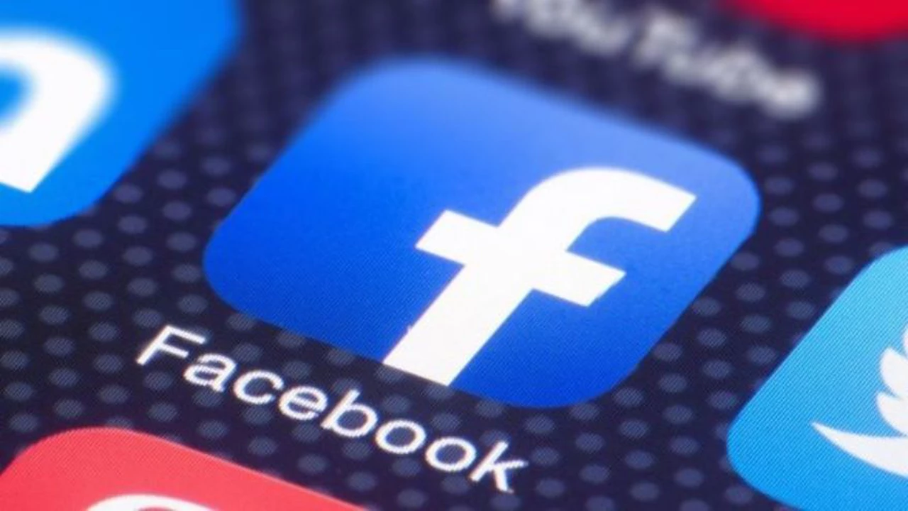 Paradojas de Facebook: gana menos pero crece en usuarios