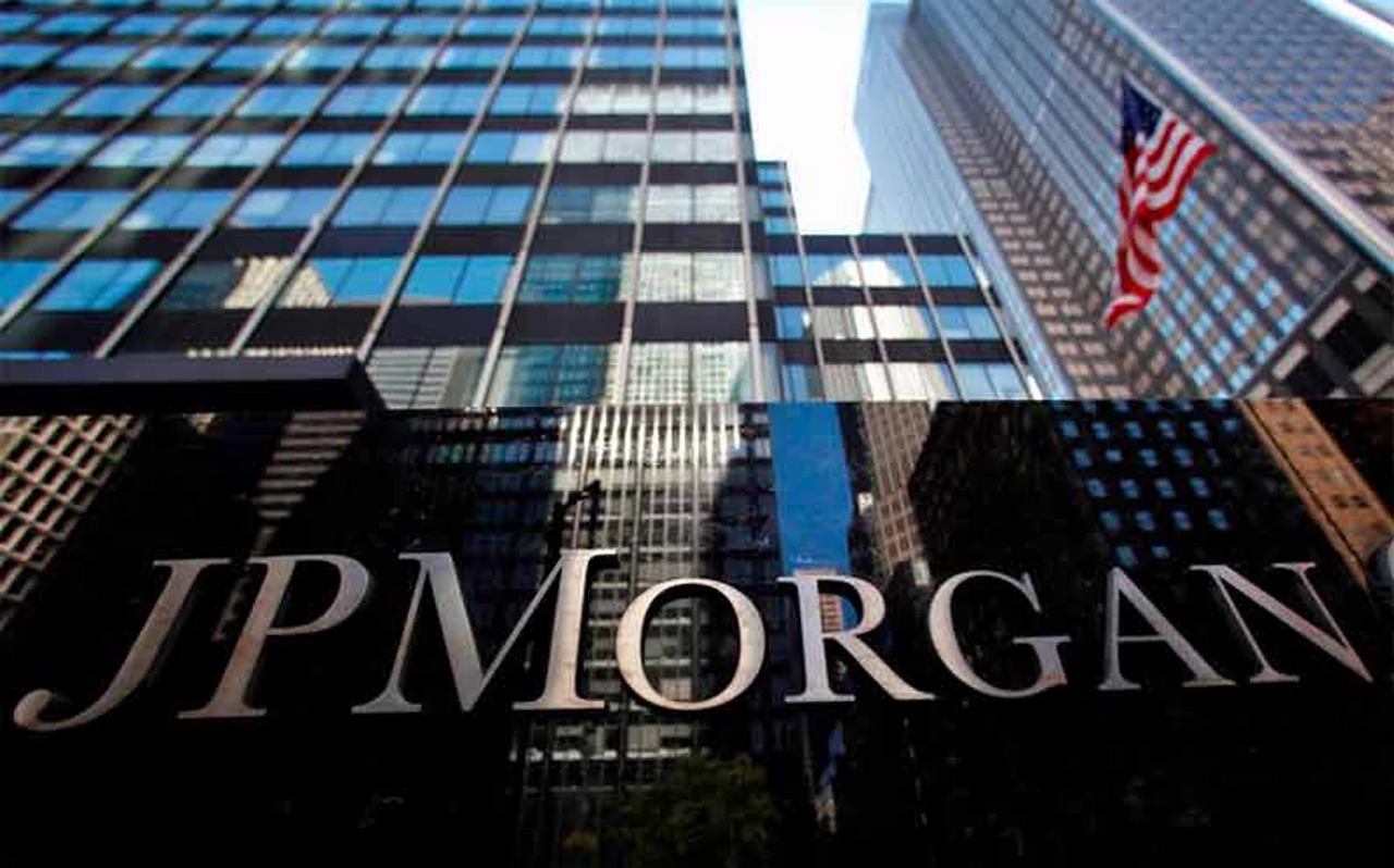 JP Morgan cree que el cepo "recargado" podría acelerar la salida de depósitos en dólares
