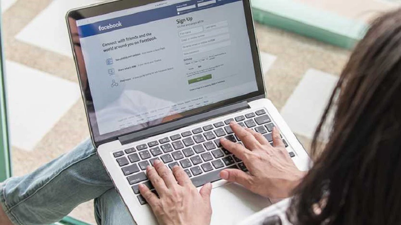 Facebook: cómo engañar al algoritmo y evitar que la red sepa a quién conoces