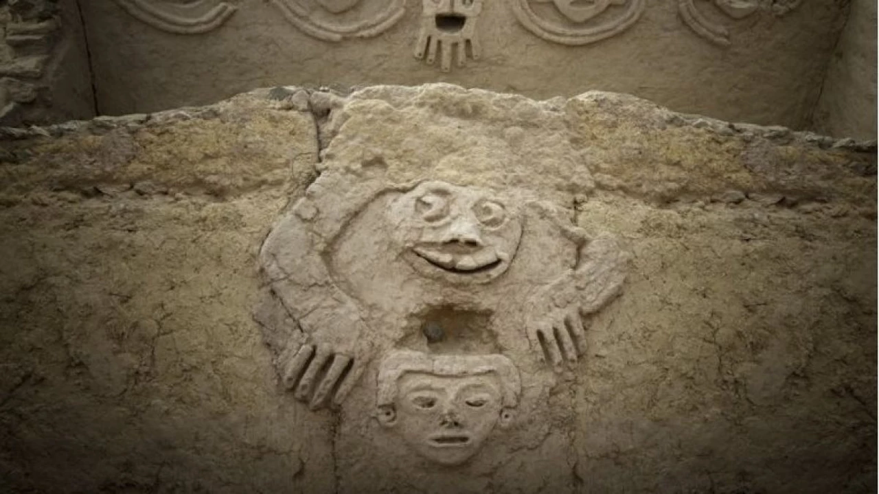 Vichama: el mensaje apocalíptico de un mural de 3.800 años recién descubierto en Perú