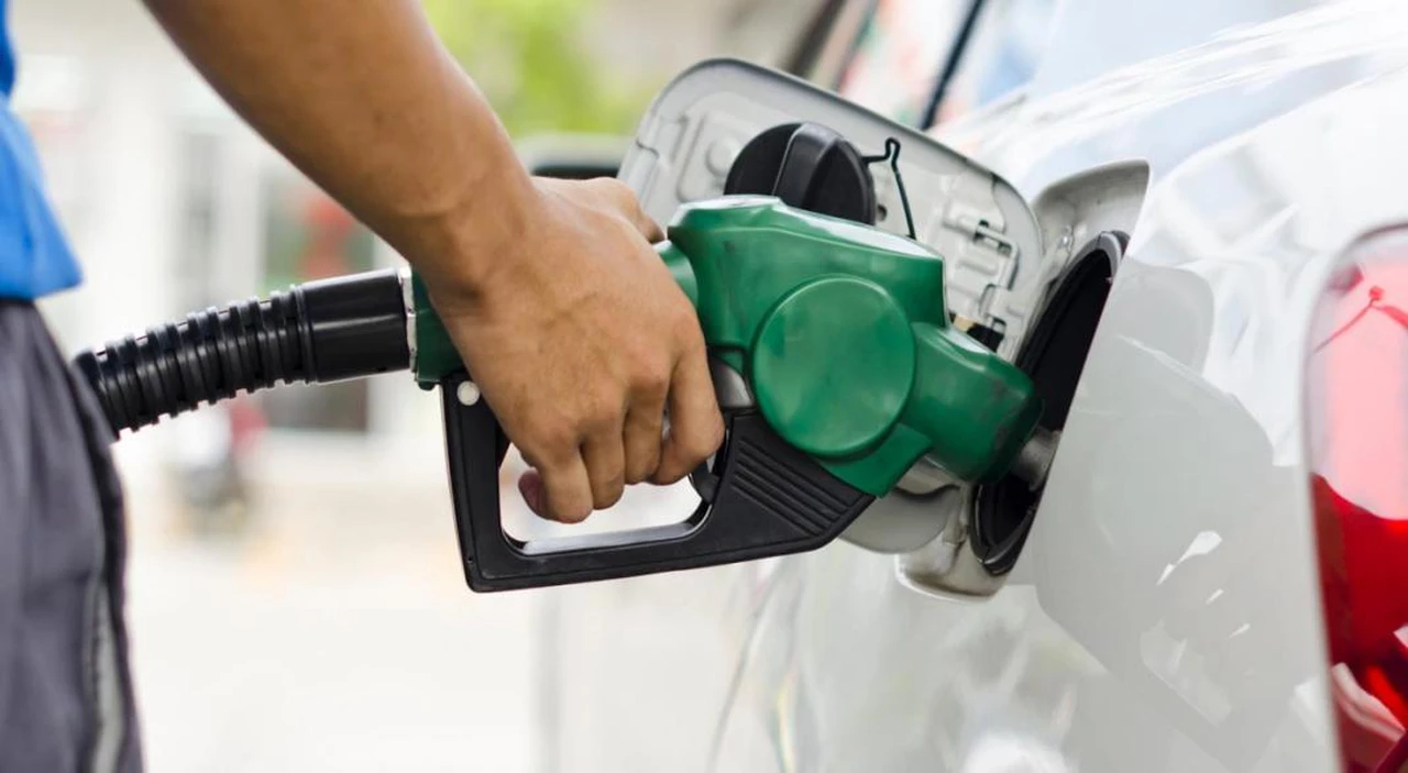 Por decreto, el Gobierno aplicó el incremento al impuesto a los combustibles
