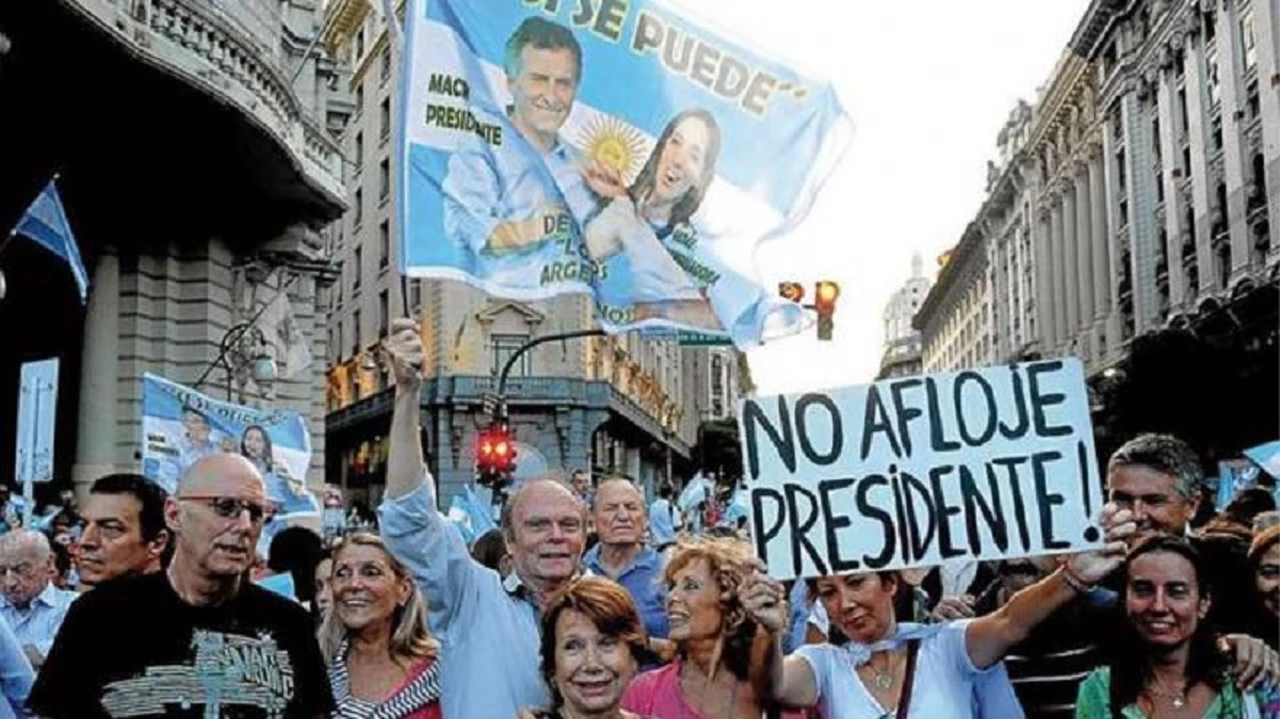 Euforia y silencio: el contraste entre el Gobierno y el kirchnerismo tras la marcha a favor de Macri