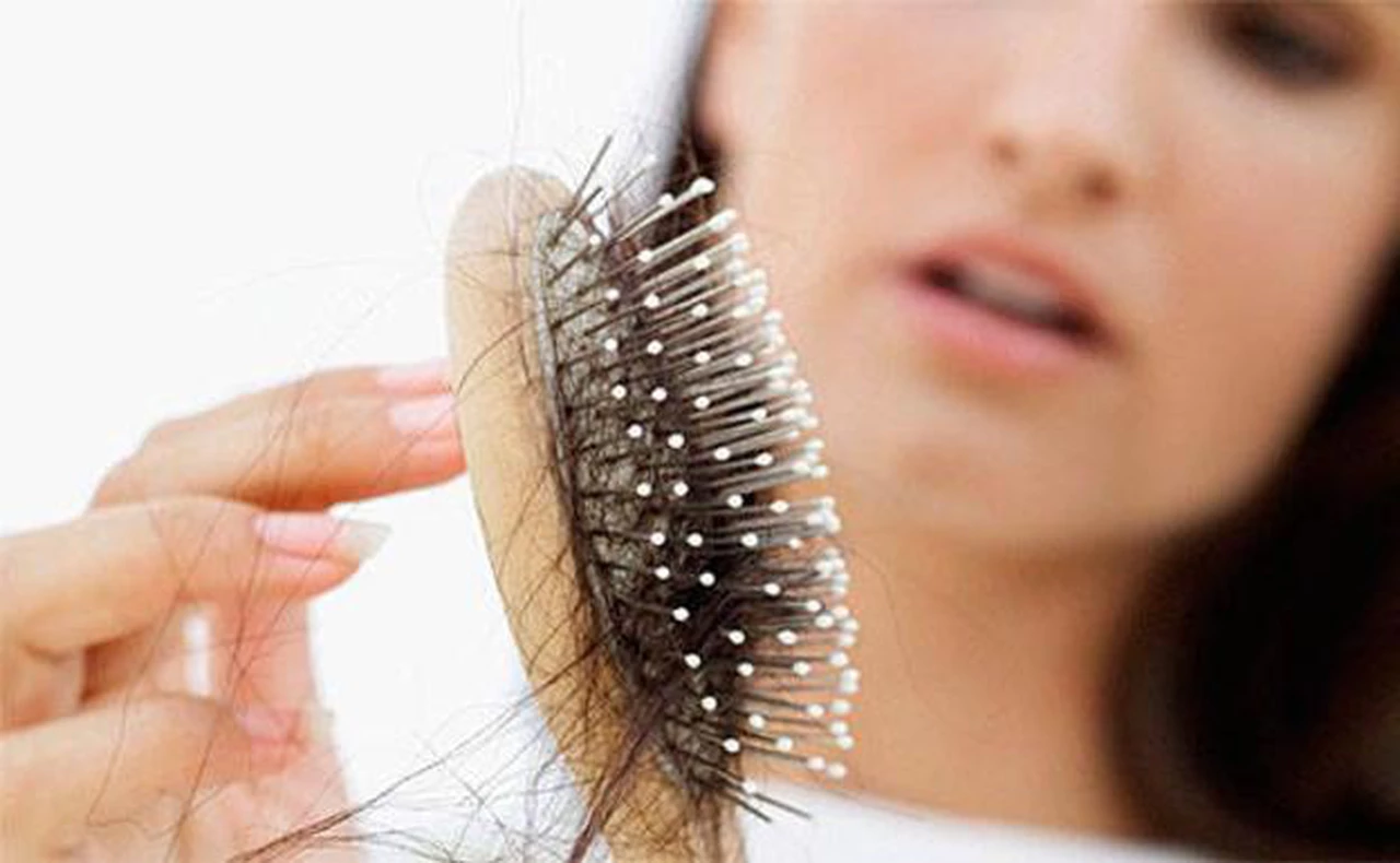 ¿Por qué se me cae el pelo? Las 6 principales causas y factores de riesgo