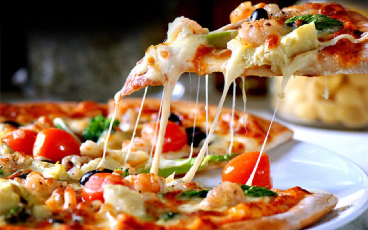 Se devela el secreto: cómo recalentar pizza en el microondas y que no quede blanda
