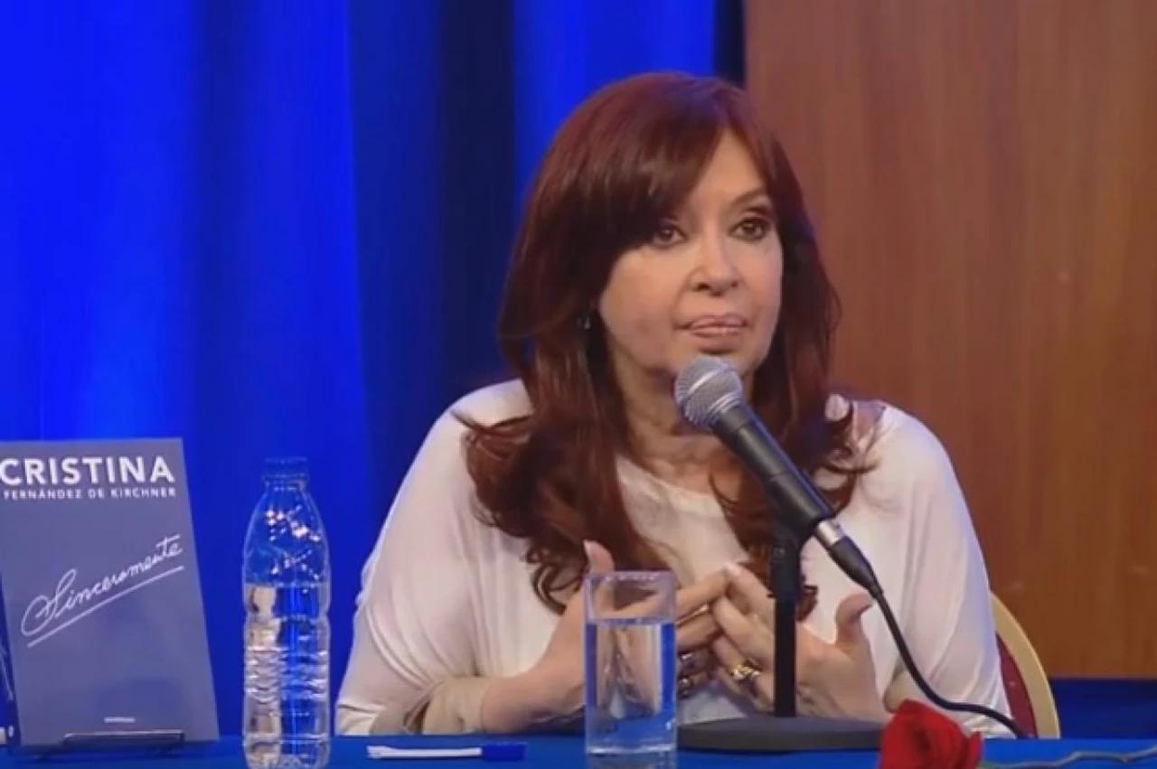 Confirman procesamiento a Cristina Kirchner por traslado de muebles en aviones presidenciales