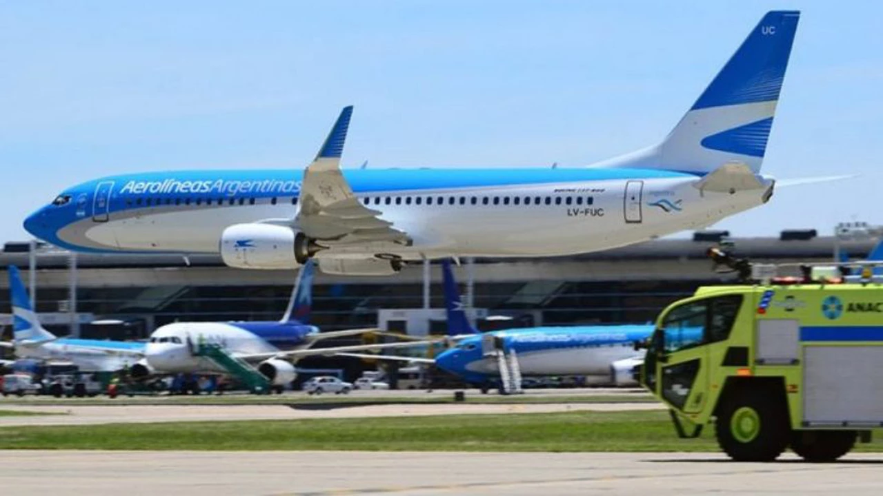 Despiden a ejecutivos de Aerolíneas Argentinas y no les pagan la doble indemnización que rige por decreto