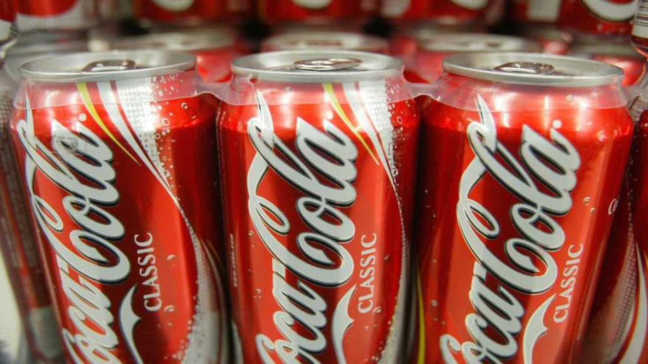 Desde el año próximo, Coca-Cola comenzará a vender sus latas en envases de cartón