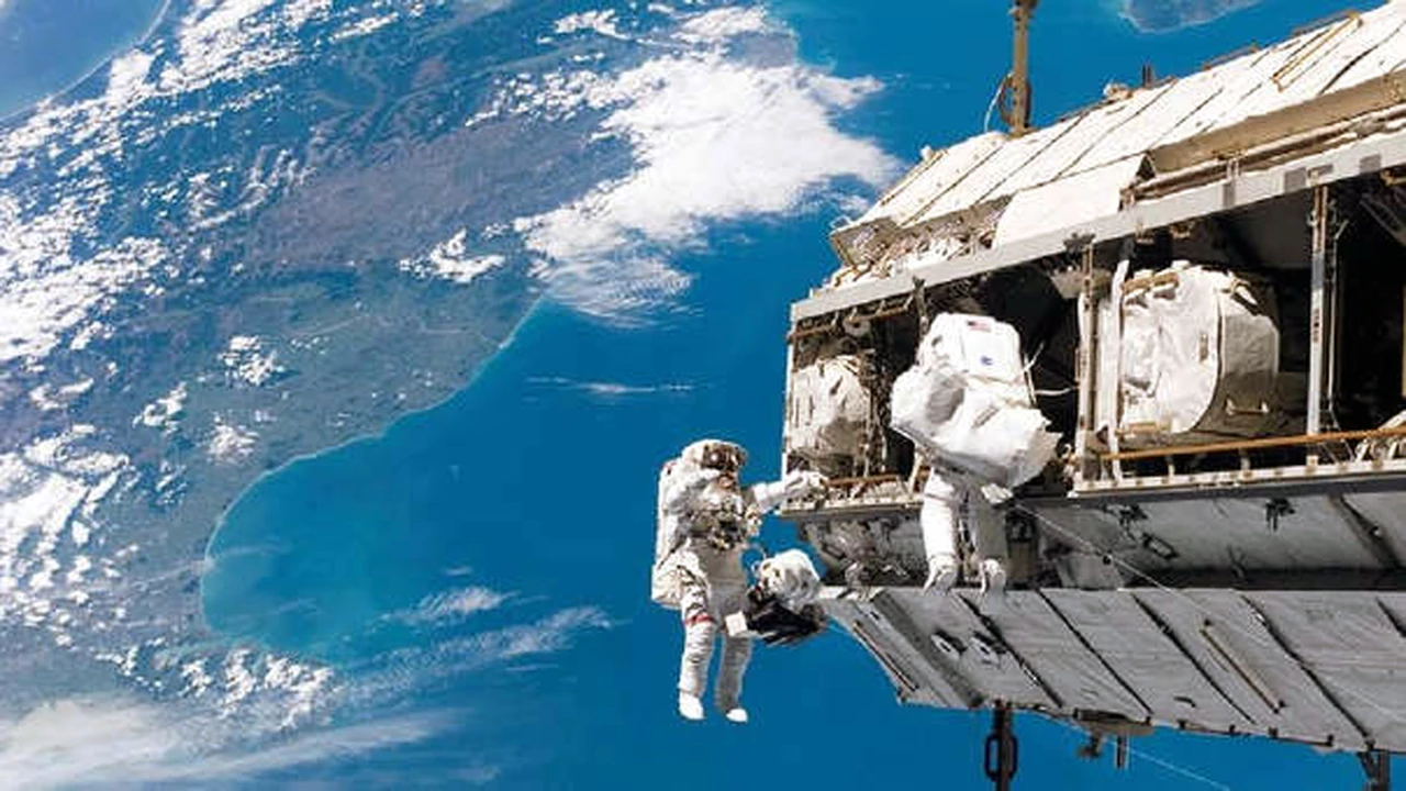 NASA: La primera caminata espacial solo de mujeres astronautas se realizará esta semana