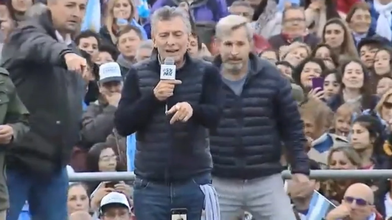 Video: el incómodo momento de Macri con una jubilada en la marcha del #Sísepuede