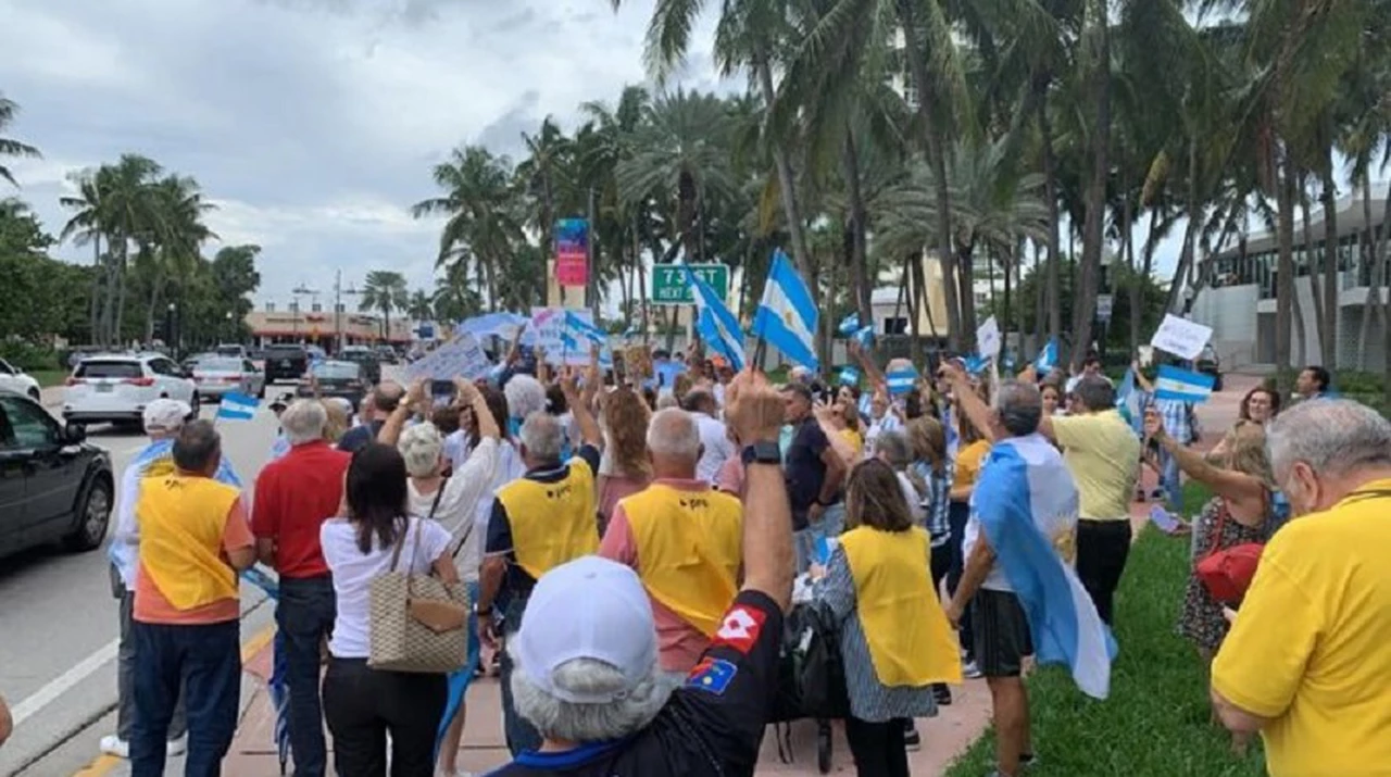 La "Marcha del Millón" en respaldo a Macri también se hizo sentir en las calles de Miami