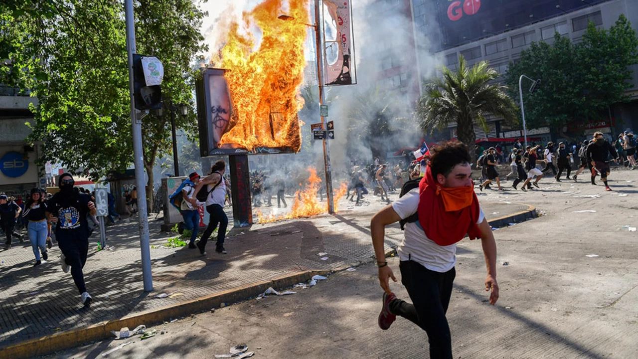 Ascienden a 15 los muertos en Chile durante la masivas protestas en todo el territorio trasandino