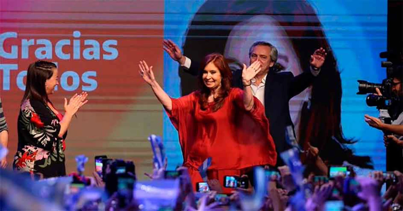 CFK a Macri: "Le voy a pedir que tome todas las medidas para aligerar la situación drámatica del país"