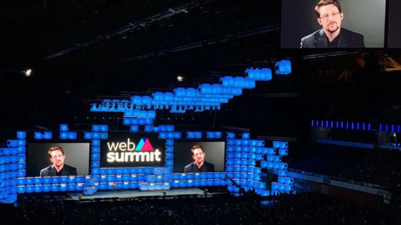 Snowden en Web Summit: "El modelo de negocio de Google, Amazon y Facebook es el abuso"