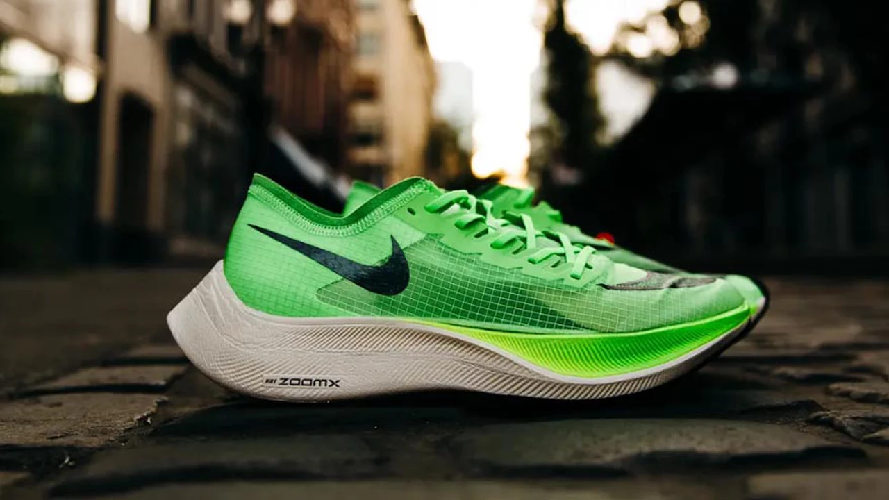 Pelea millonaria por las "zapatillas mágicas" de Nike para "running"