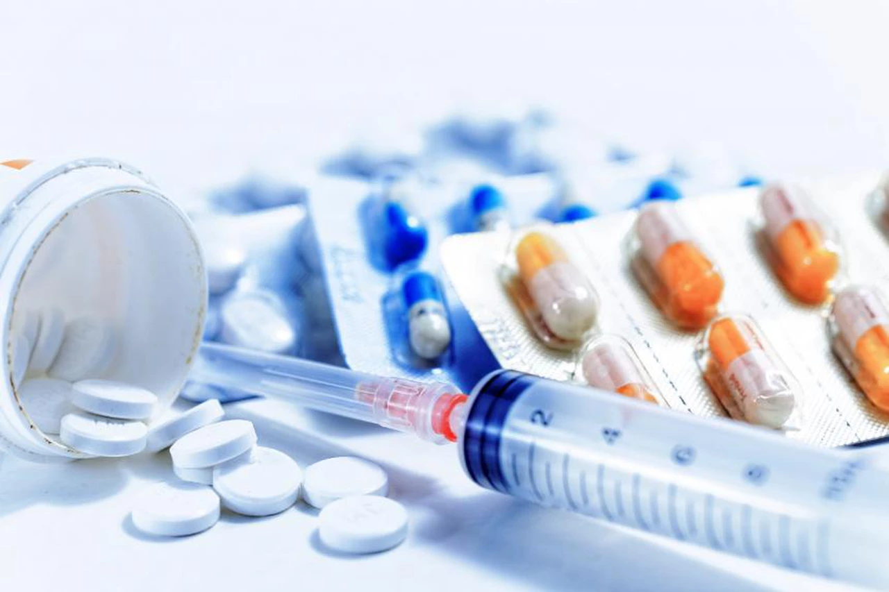 ¿Qué medicamentos esenciales fueron incluidos recientemente en el PMO?