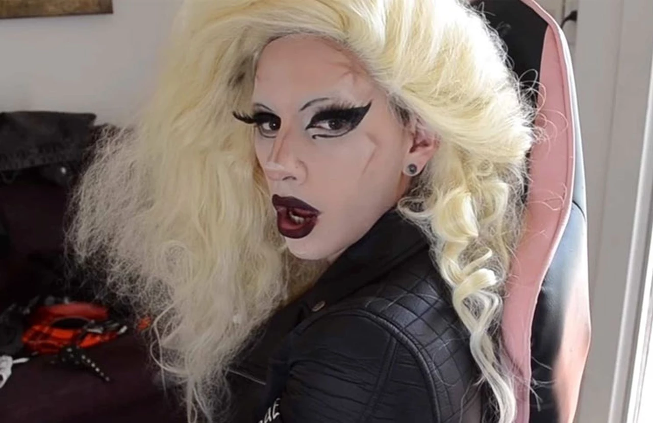 Video: el tutorial del hijo de Alberto Fernández en el que enseña a maquillarse como Lady Gaga