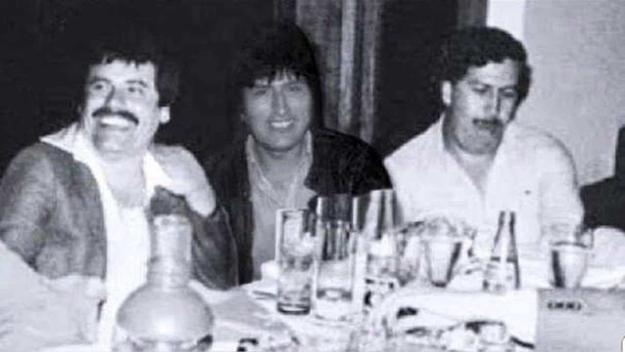 Una inesperada foto de Evo Morales con Pablo Escobar y el "Chapo" Guzmán revoluciona las redes