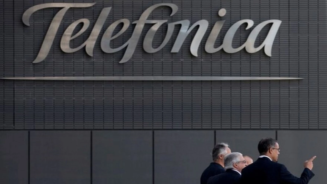Por qué Telefónica decidió desprenderse de la mayor parte de su negocio en América latina