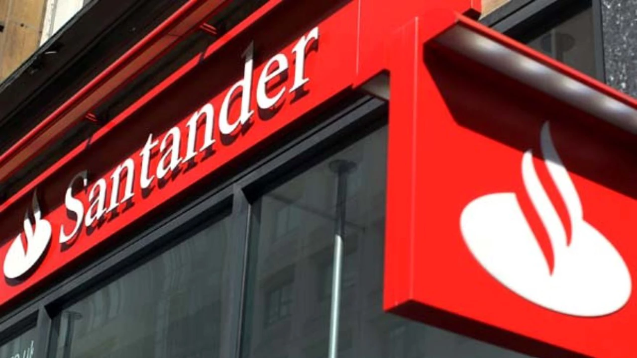 Santander lanza créditos a una tasa fija del 30% anual para mipymes