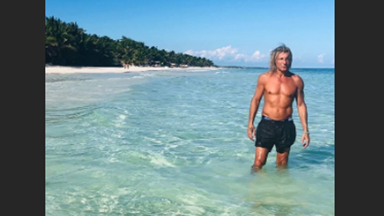 A los 52 años, Caniggia mostró su increíble físico en la playa y está intacto