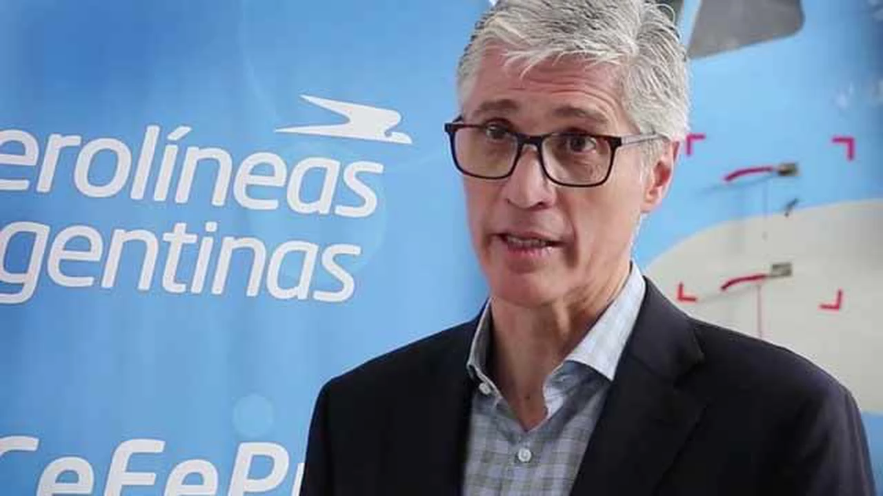 El presidente de Aerolíneas, Luis Malvido, confirmó que el lunes deja de ser el titular de la compañía