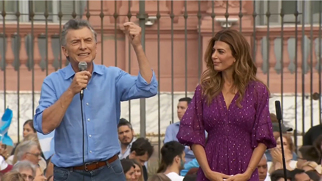 Mauricio Macri, ante multitud en Plaza de Mayo: "Somos una sana alternativa de poder"