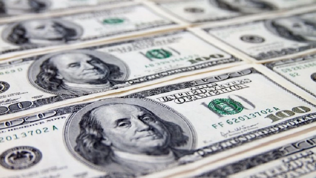 El contado con "liqui" cotiza a $81,68 y se acerca alcanza el valor del "dólar solidario"