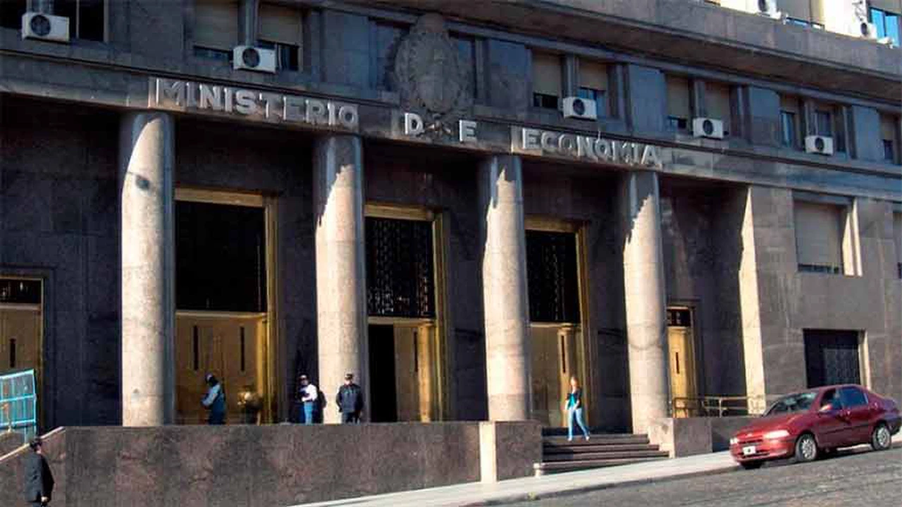 Tres bancos internacionales se disputan el manejo del canje de la deuda argentina