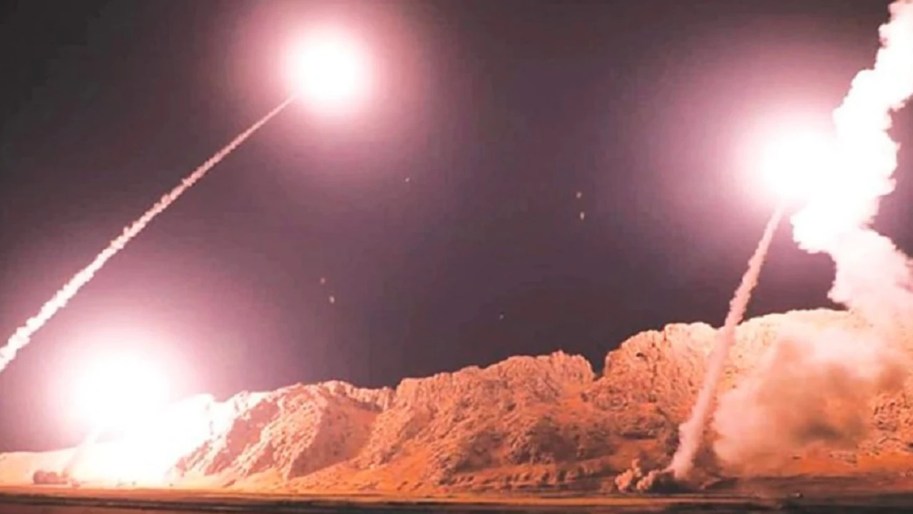 Tensión mundial: Irán atacó con al menos diez misiles bases aéreas con tropas estadounidenses en Irak