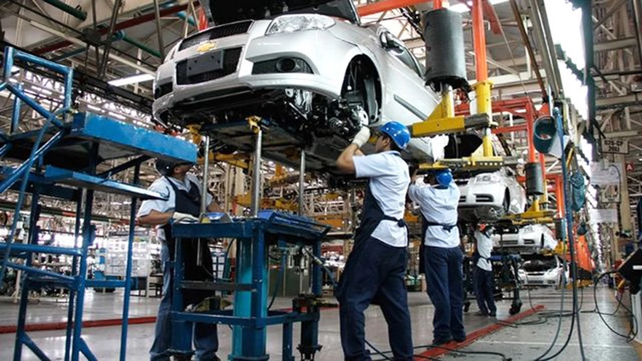 Producción de autos se hundió 20% en febrero: qué ayuda piden las terminales al Gobierno