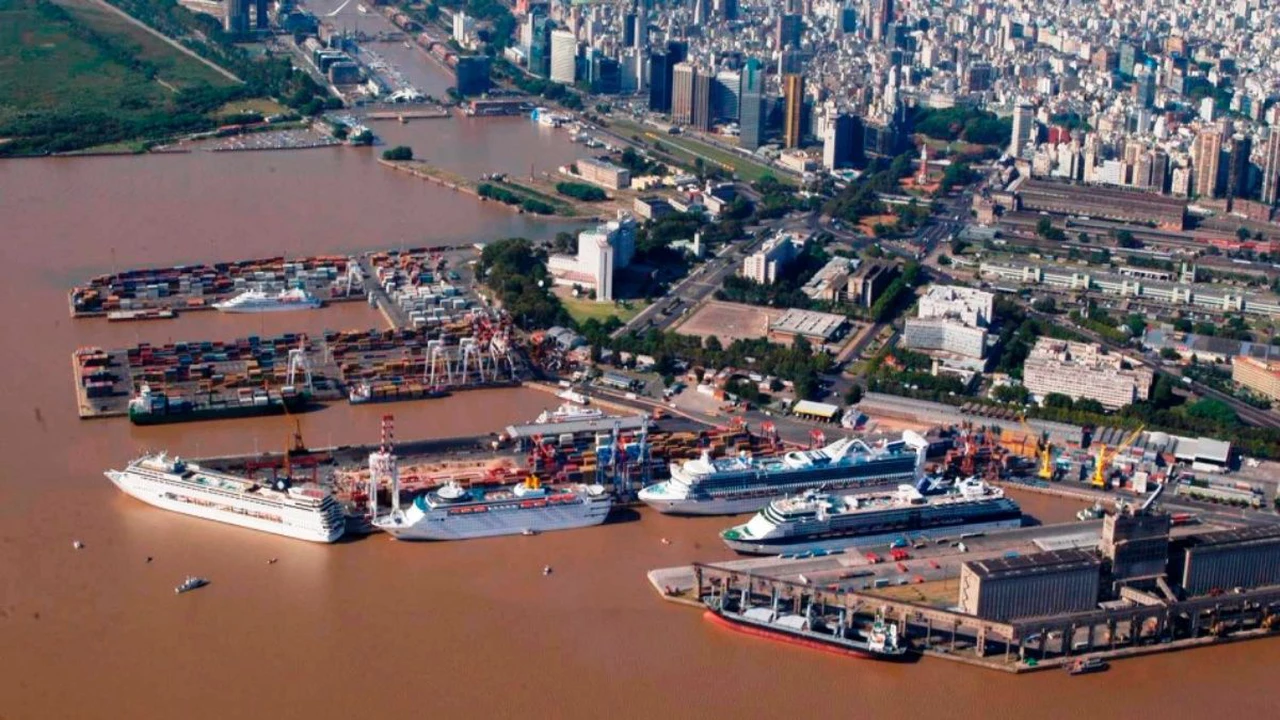 El Gobierno anula el mega proyecto de Macri para entregar puerto porteño a un solo operador
