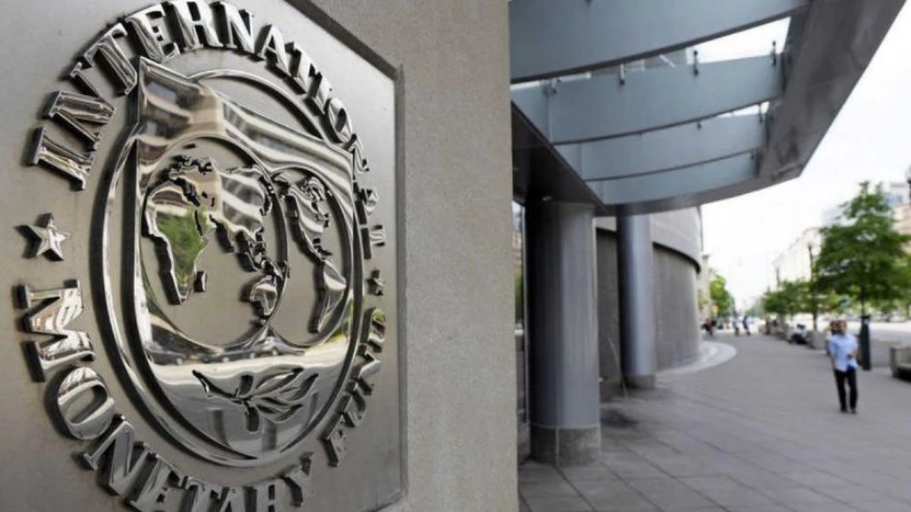 El vencimiento de un bono y la llegada de una comitiva del FMI concentran la atención de inversores
