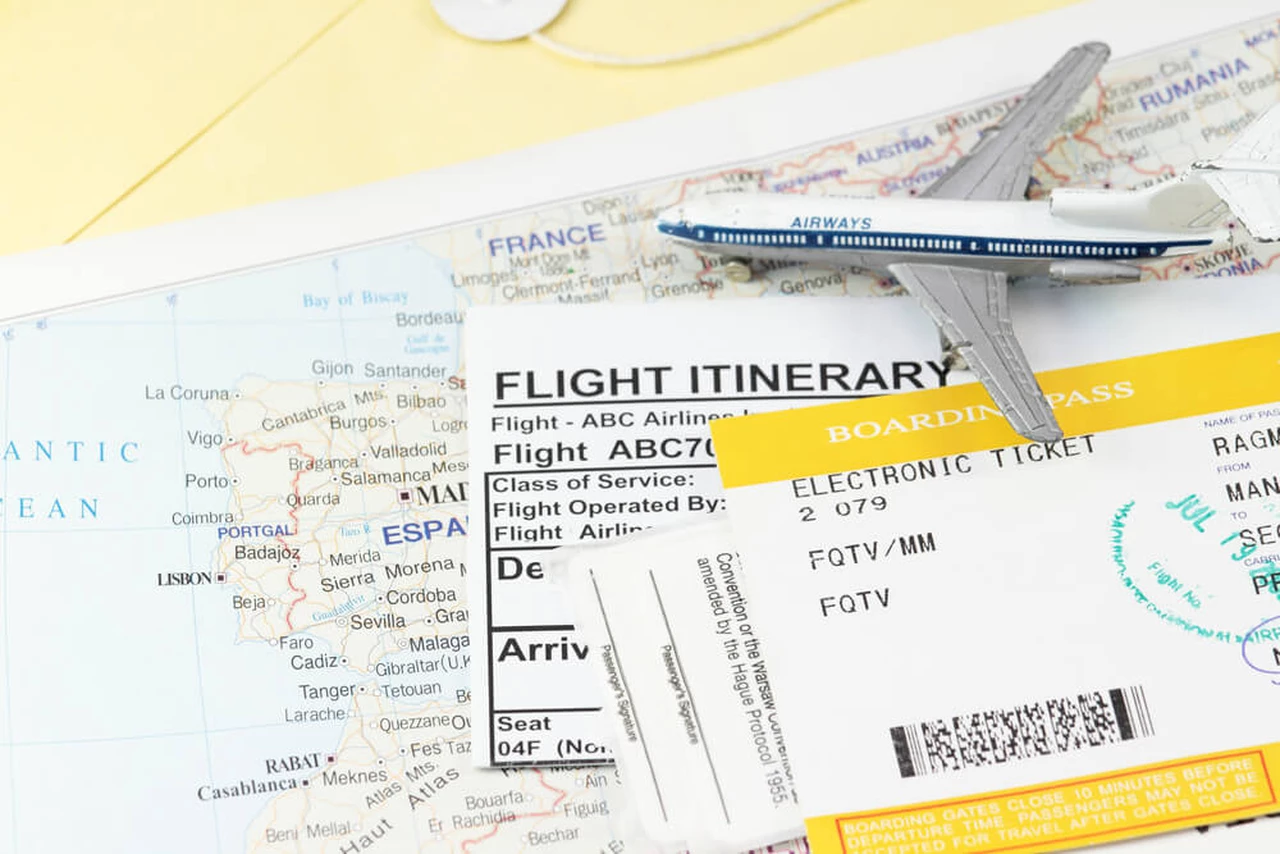 Línea aérea versus agencia de viajes: los jueces determinaron quién debe pagar por irregularidades en los pasajes