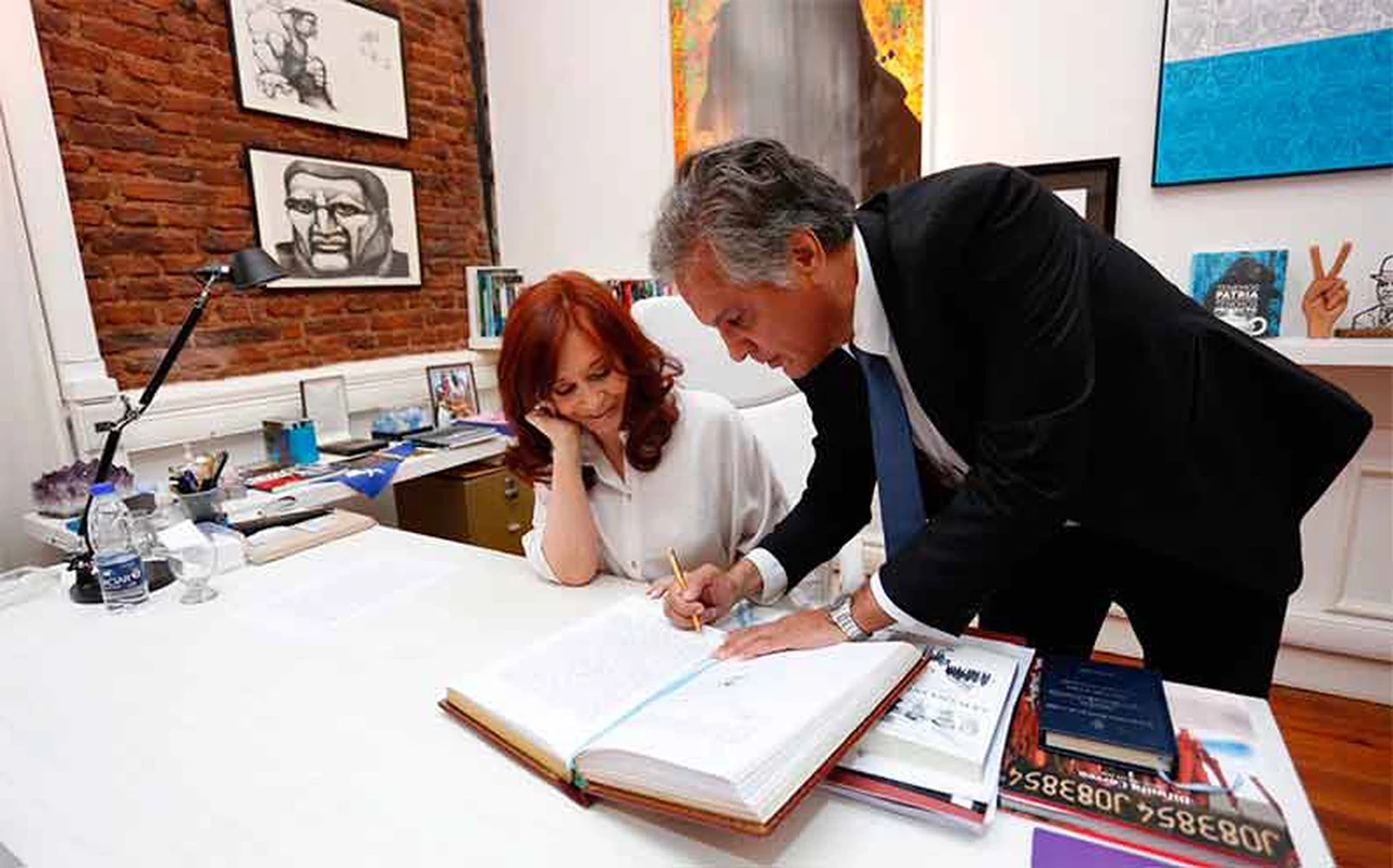 Cristina Kirchner está a cargo interinamente de la Presidencia hasta el sábado