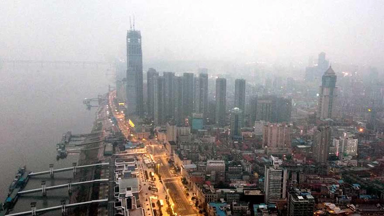 Video desde un dron: cómo está hoy Wuhan, la ciudad china donde surgió el coronavirus